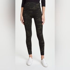SPANX Look at Me Now Seamless Leggings Green Camo Small